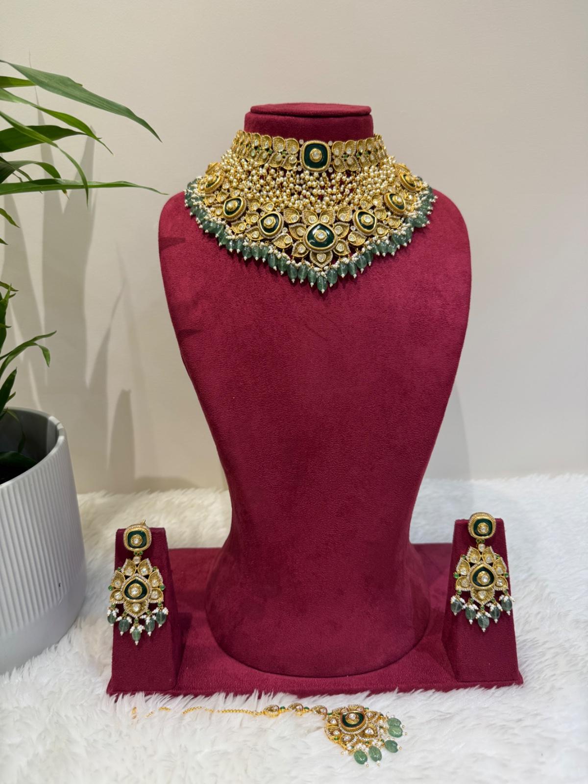 Kundan jewellery