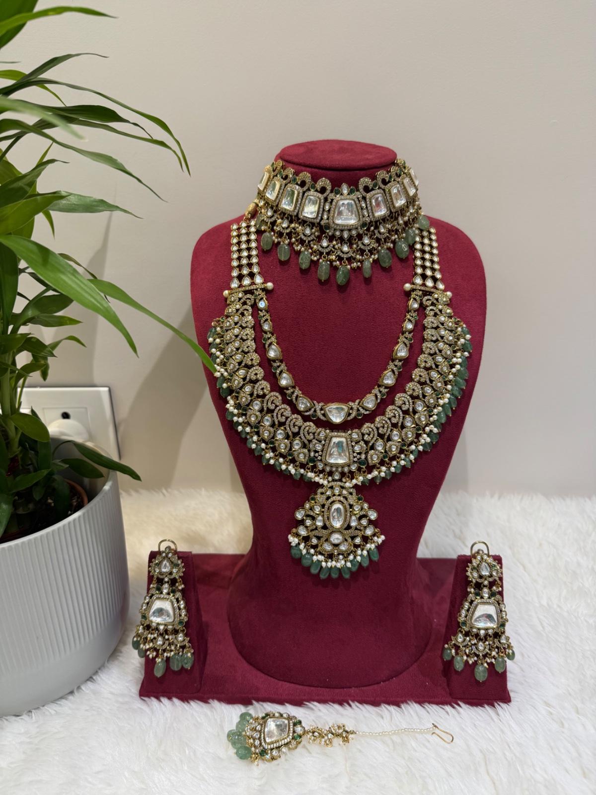 Kundan jewellery