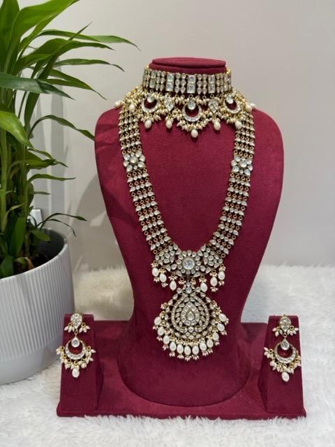 Kundan jewellery