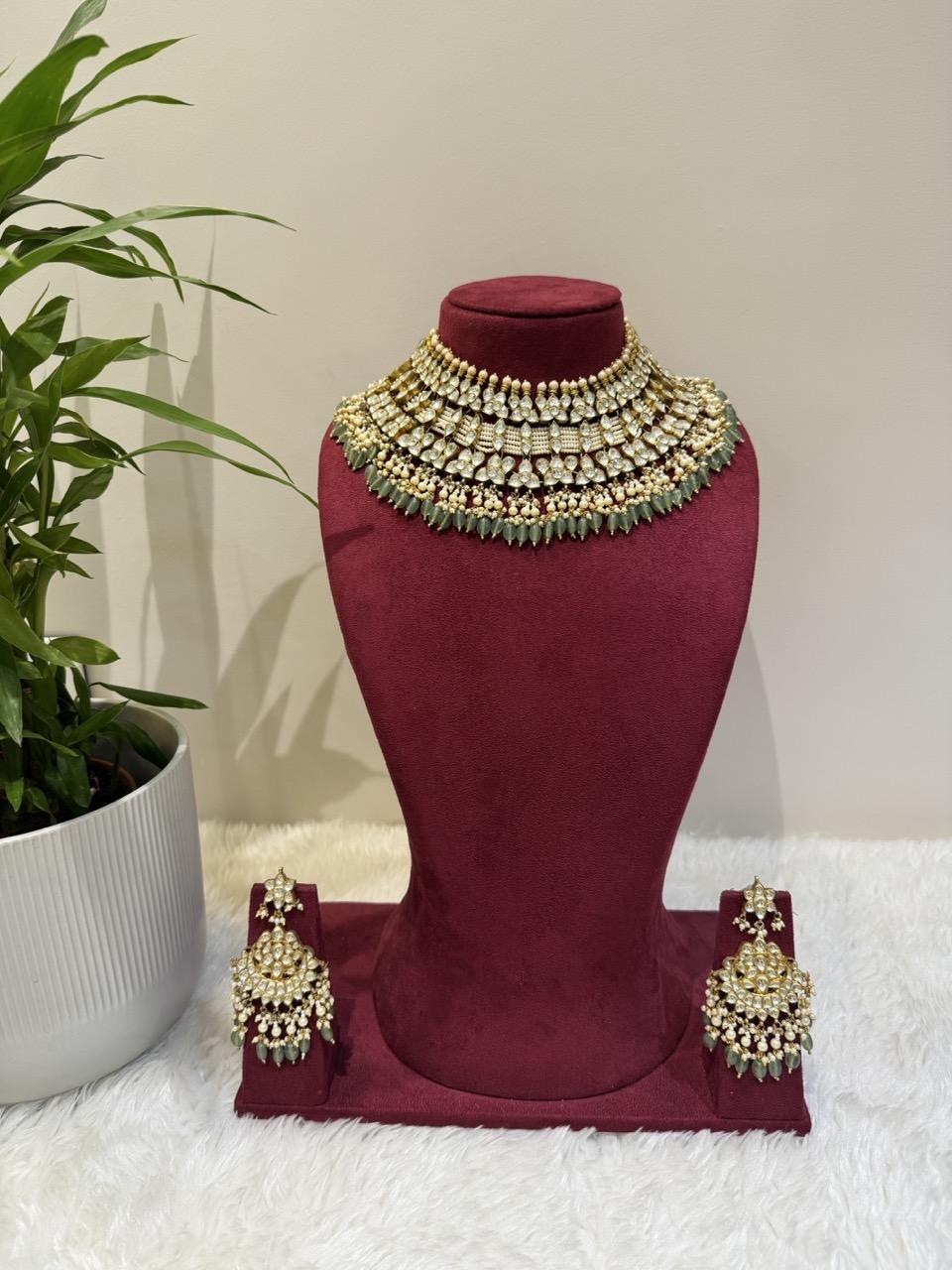 Kundan jewellery 